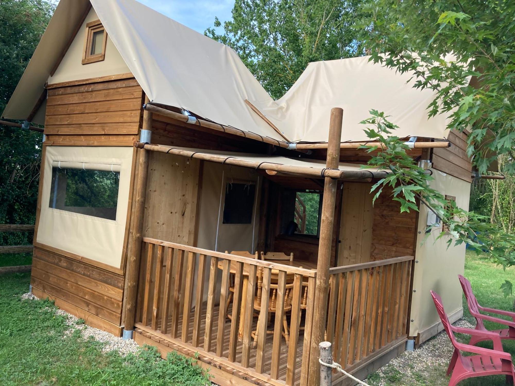 Syl-vallee Western Village Campsite