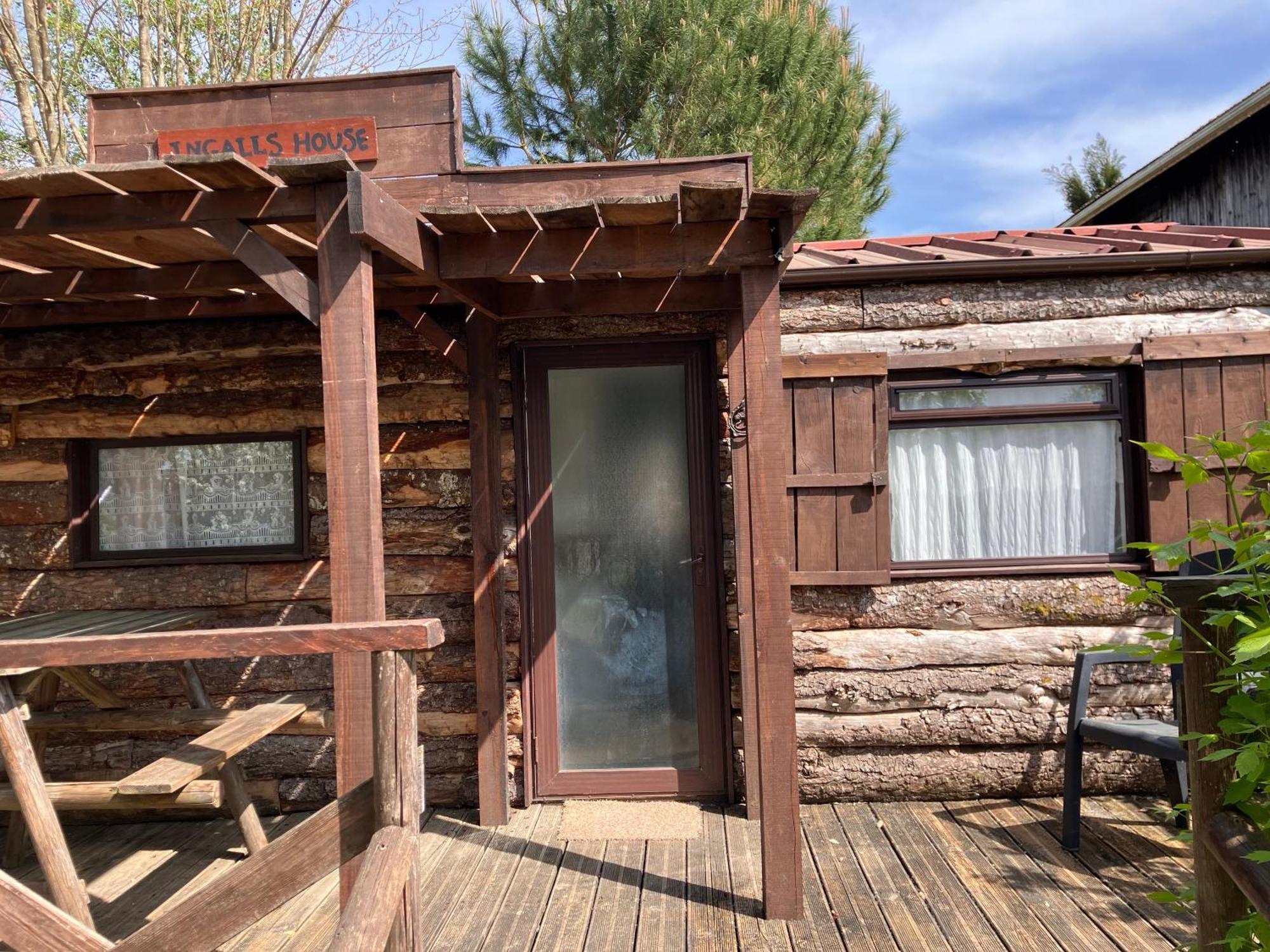 Campsite Syl-vallee Western Village Bouglon